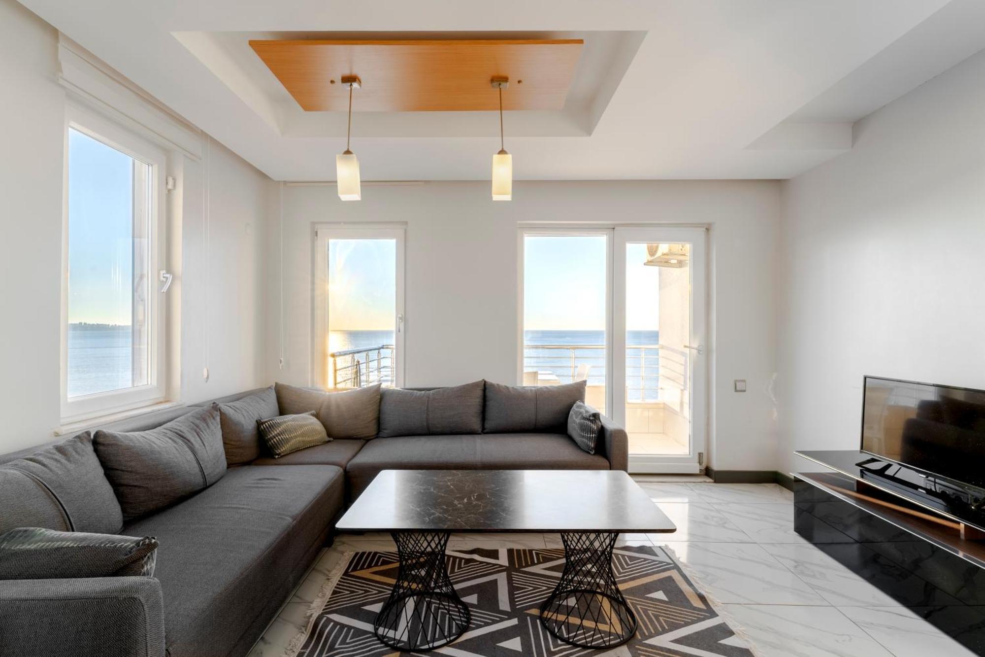 Heart Of The With Unique Views Of The Sea. Appartement Antalya
