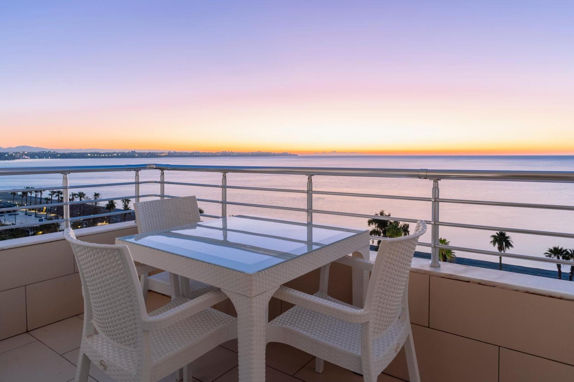 Heart Of The With Unique Views Of The Sea. Appartement *